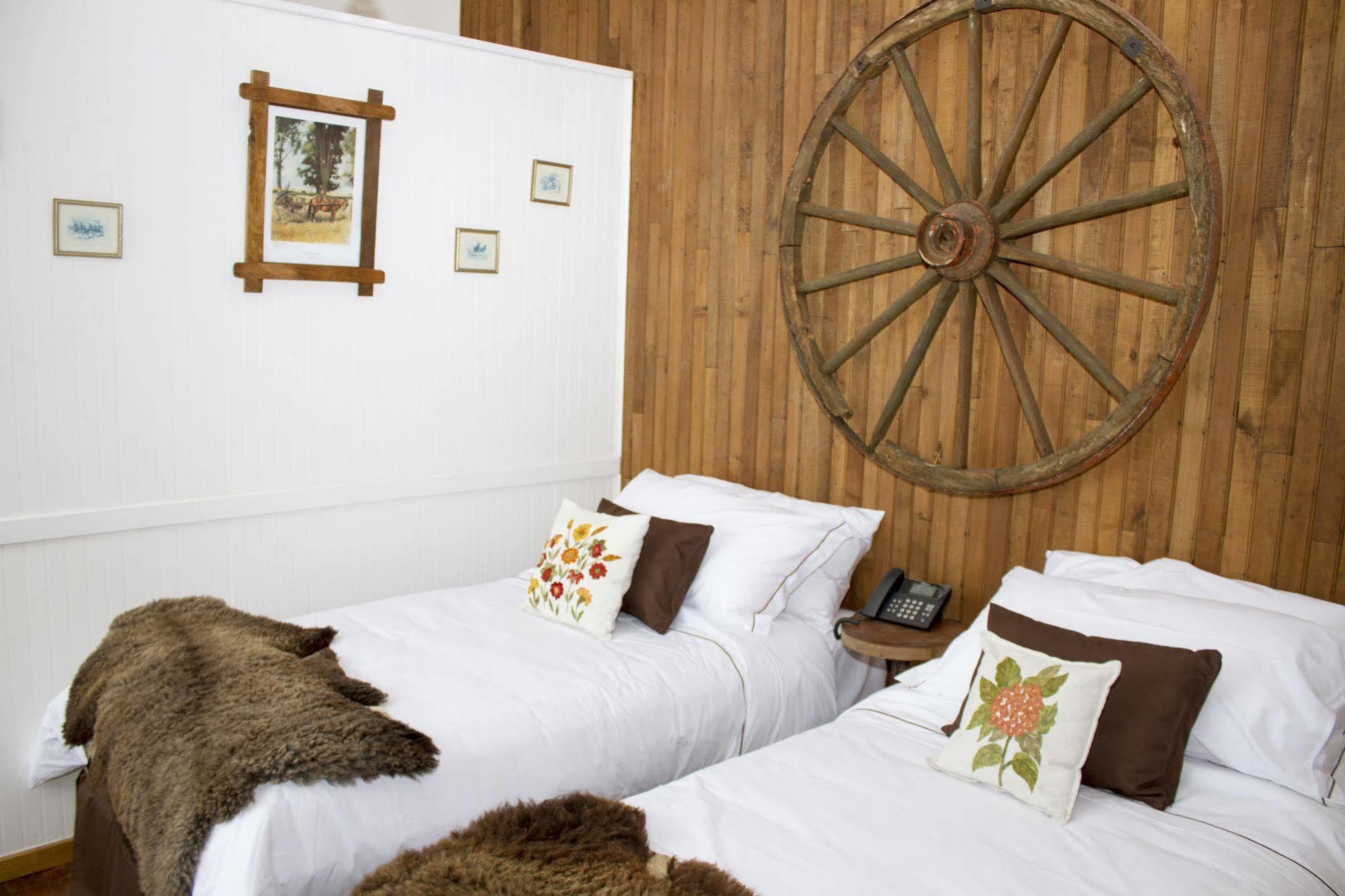 Hotel Boutique La Yegua Loca Punta Arenas Kültér fotó